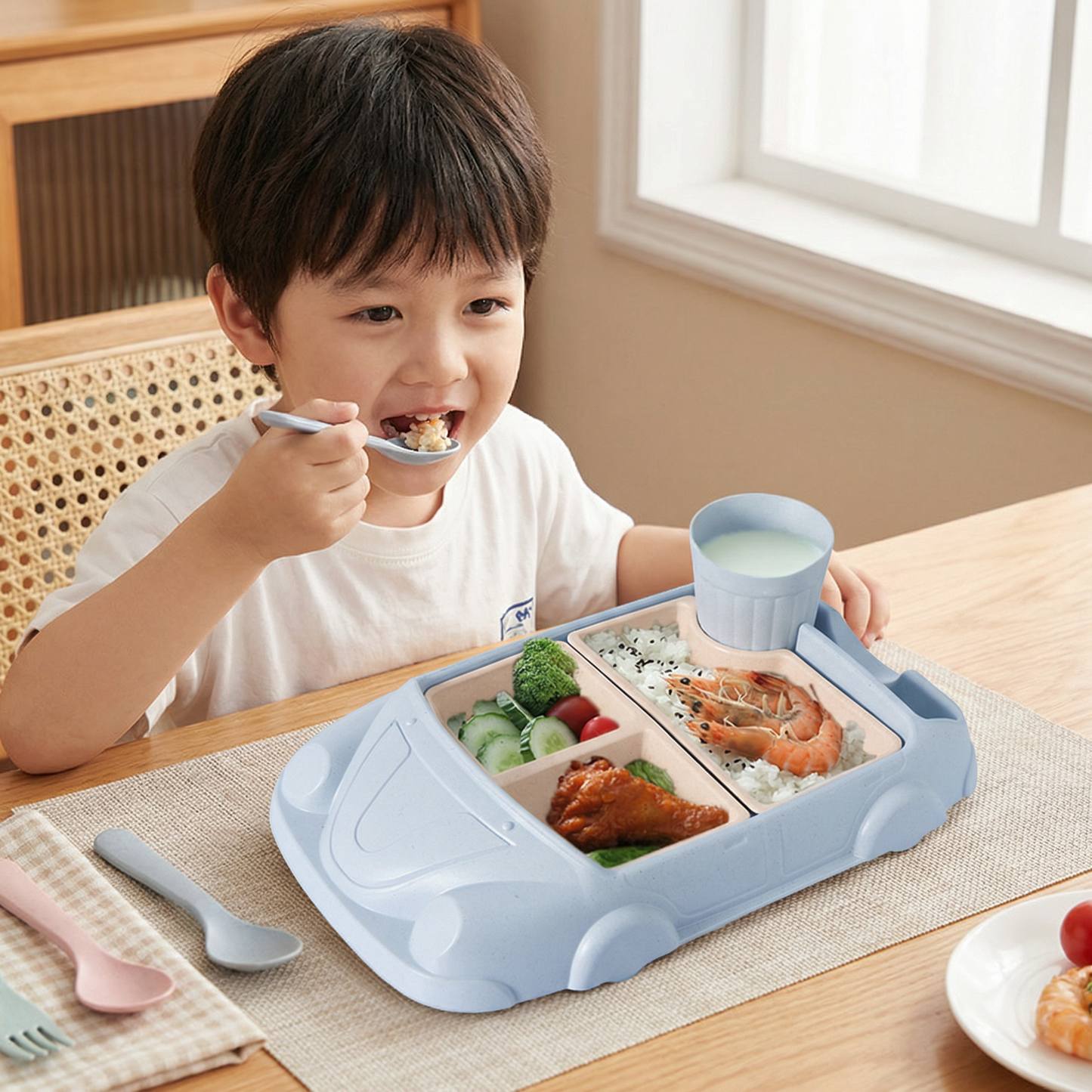 Kids Car-Shaped Bento Lunch Box – Fun Compartment Food Tray with Cup